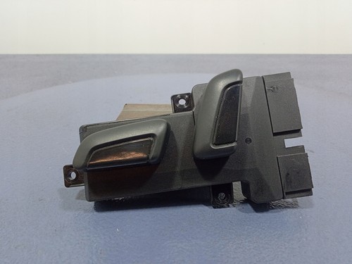 TIGUAN II 16- FAHRERSITZ-EINSTELLSCHALTER 8W0959747 / AM 25713