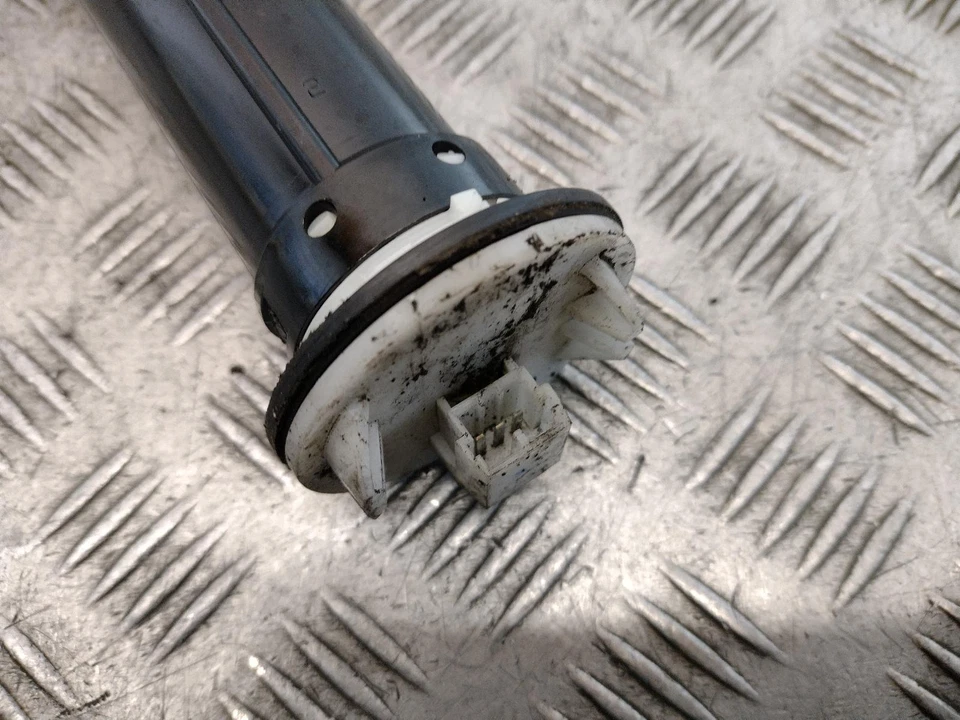 Unidade de envio de nível de combustível 2011 Piaggio Typhoon 50 - Imagem 3 de 3