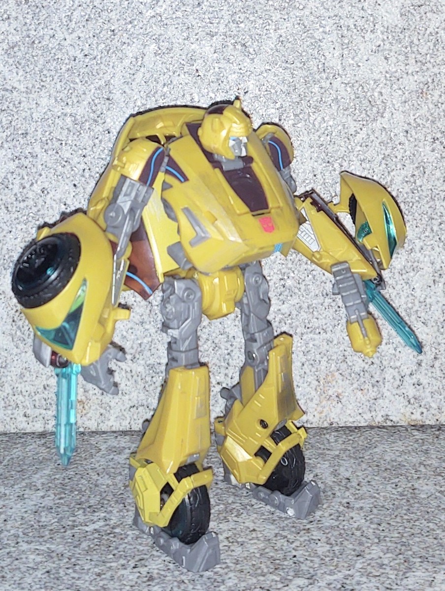 Transformers Generations Rage over Cybertron BUMBLEBEE Wfc