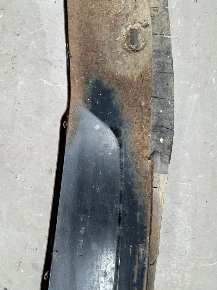 Ford Fairlane 500 XL 1962-1965 guardabarros delantero interior forro protector contra salpicaduras Foto 4 de 4