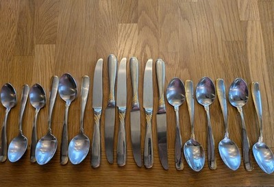 18 Pc Set of Yamazaki Patrick  Affair Gold  Stainless Flatware  Knives & Spoons