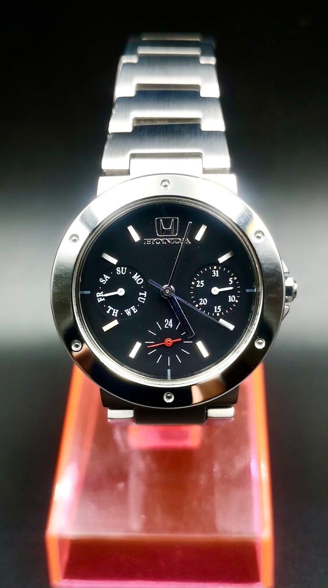 Vintage and Rare HONDA quartz watch VX3J-6B40. Show day/date and