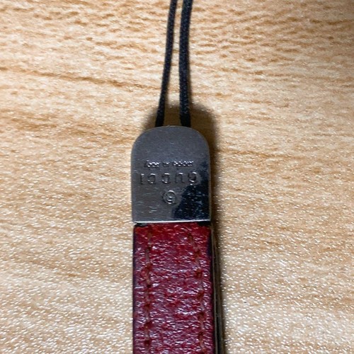 GUCCI G Logo Keychain Strap Red - Picture 4 of 5