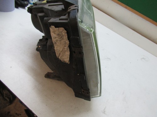 RANGE ROVER L322 2005 3.0 TD6 DIESEL XENON HEADLIGHT LEFT PASSENGER XBC000378 - Picture 4 of 9