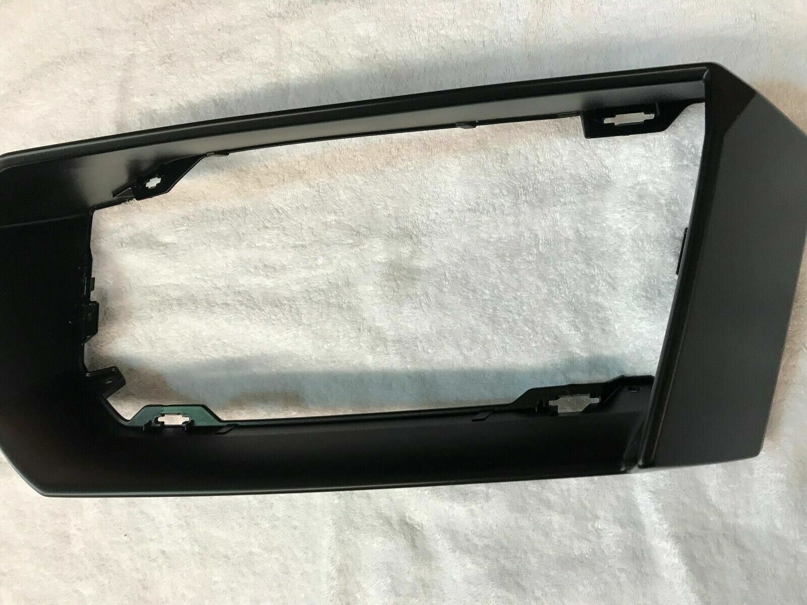 LAMBORGHINI AVENTADOR REAR LEFT DRIVER LH SIDE BUMPER GRILL MOUNT OEM 470807833
