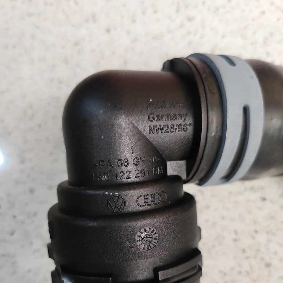 Manguera de agua Volkswagen Passat CC 2009 Foto 4 de 4