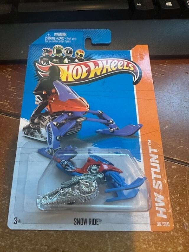 2013 Hot Wheels HW Stunt Snow Ride #96