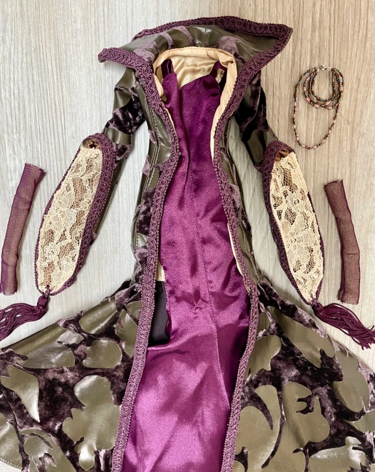 Tonner ROMANCE GÓTICO 19" Evangeline Ghastly Parnilla TRAJE Como Nuevo y Dramático Foto 2 de 4