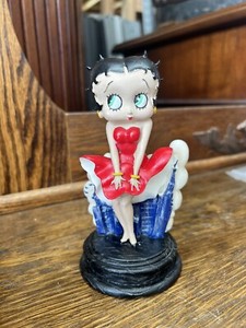 Grande Statue Betty Boop – Robe Marilyn Monroe – 90 Cm – Résine