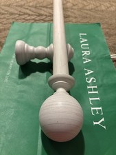 LAURA ASHLEY WOODEN CURTAIN POLE SET 1.5m 35mm SCRATCHED WHITE BALL FINIALS