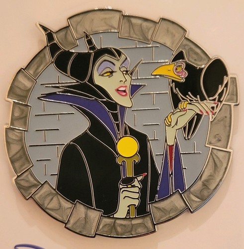 2025 Disney Parks Villain Frame Sleeping Beauty Maleficent & Diablo OE Pin - Picture 1 of 2