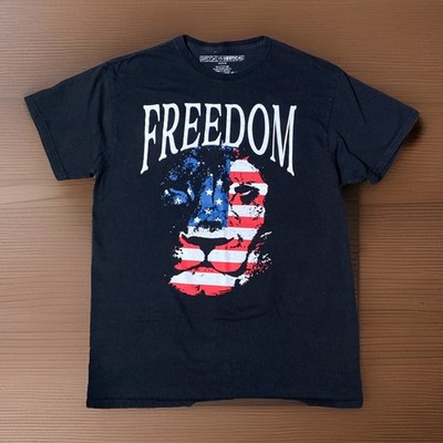 BROOKLYN VERTICAL Freedom Men s T-Shirt Medium Lion Red White and Blue Cotton 