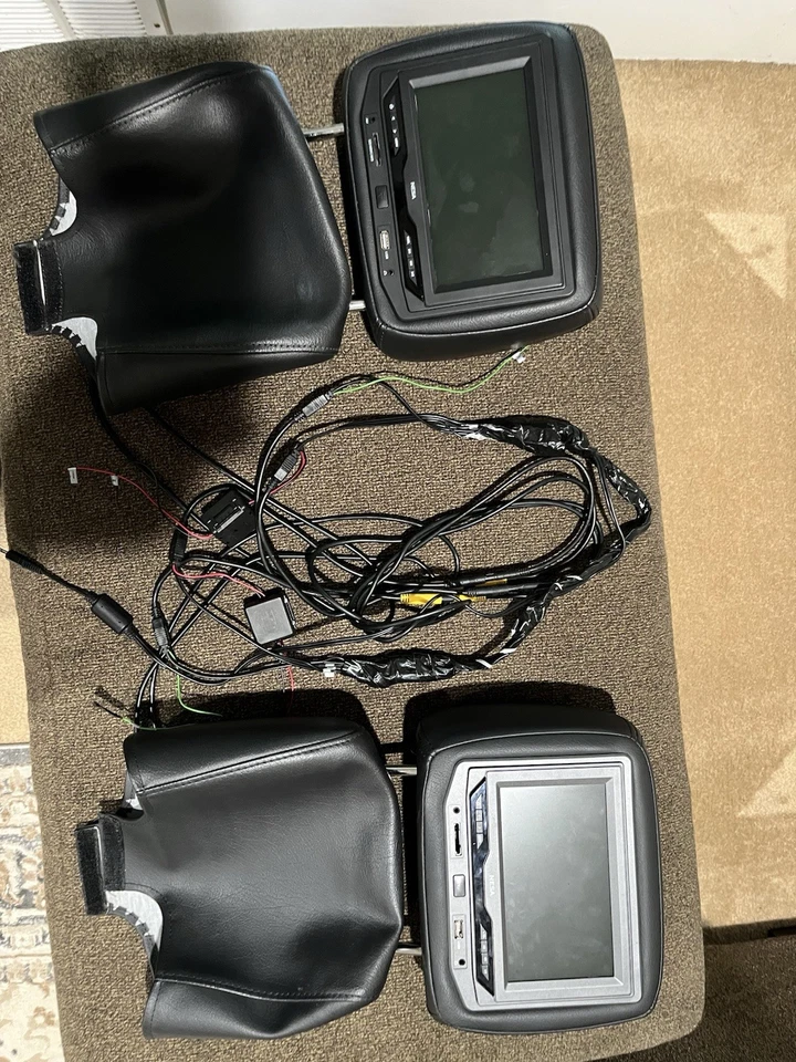 Dual Nesa DVD Headrest - Image 2 of 4