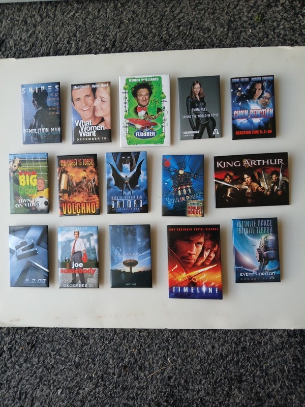 1990'S Lot (15) MOVIE PROMO PINBACK BUTTONS~Robin Williams, Mel Gibson, Batman +