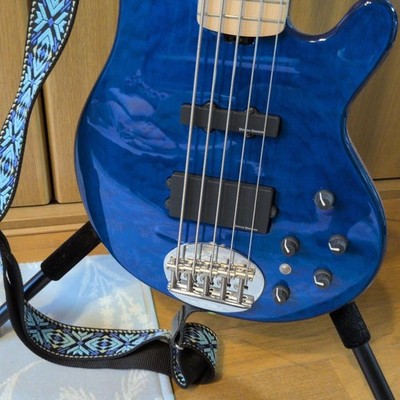 LAKLAND Skyline Series / Electric Bass Guitar w/ Original Case