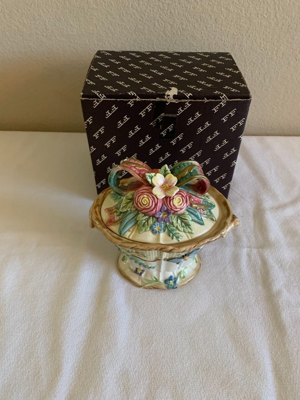Fitz and Floyd Woodlandland Spring Lidded Box 73/180
