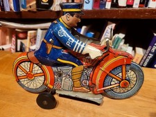 NICE VINTAGE EARLY 1930'S MARX TIN WIND UP POLICEMAN MOTORCYCLE