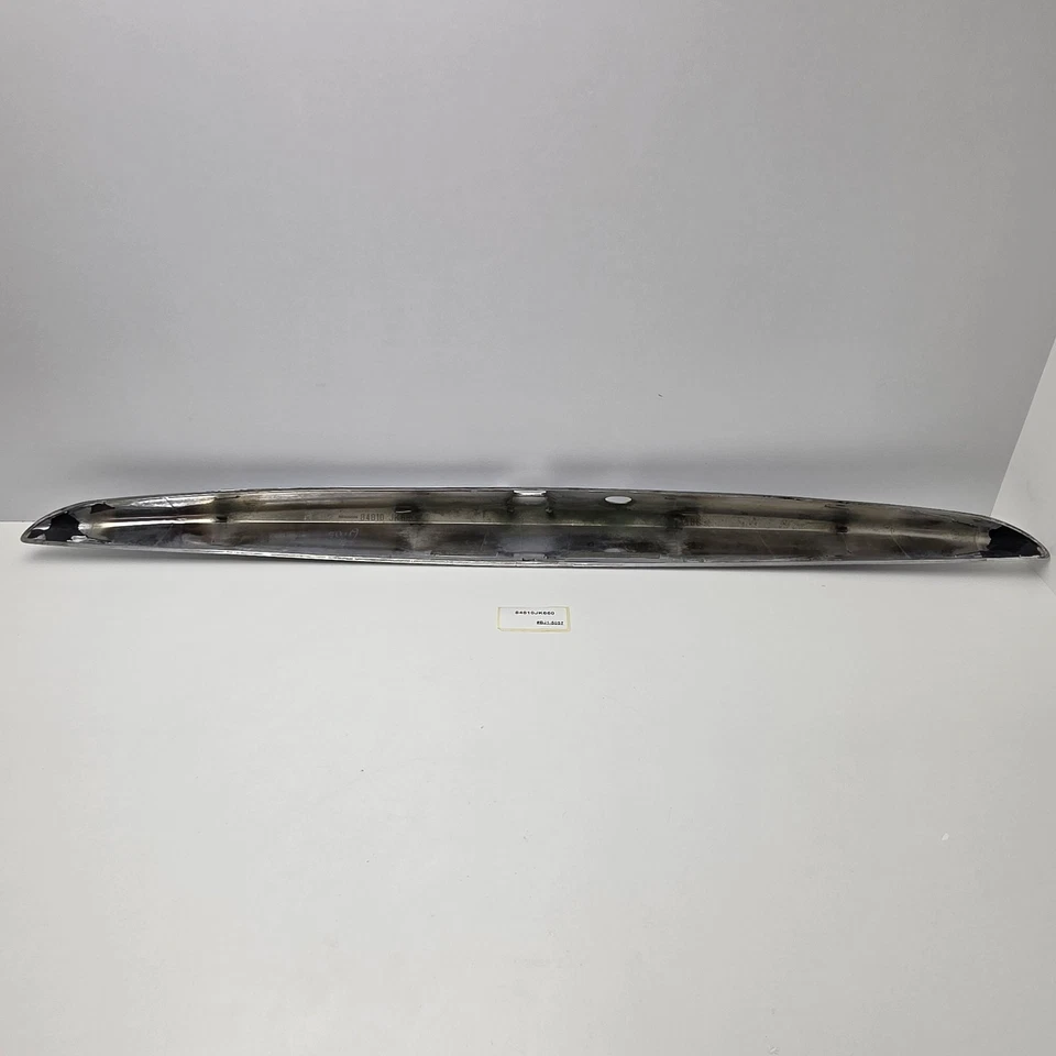2008-2013 Infiniti G25 TRUNK LID FINISHER ASSY 84810JK660 - Imagem 2 de 4