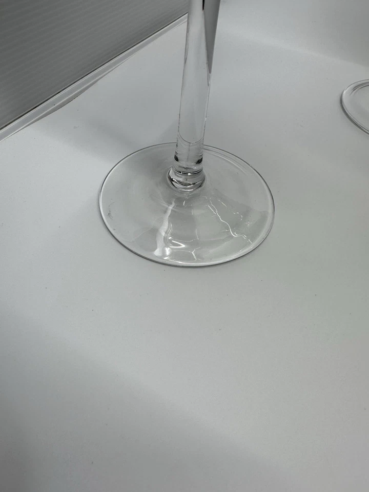 Conjunto de 6 taças de vinho/água pele de cobra Iris Apfel - Imagem 2 de 4