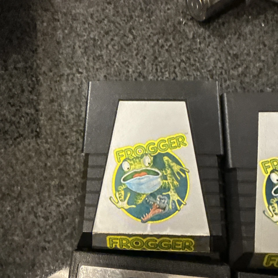Log Of 16 Atari 2600 Games Squeeze Box, frogger, reactor, Pitfall, Cosmic Arc - Image 3 of 4
