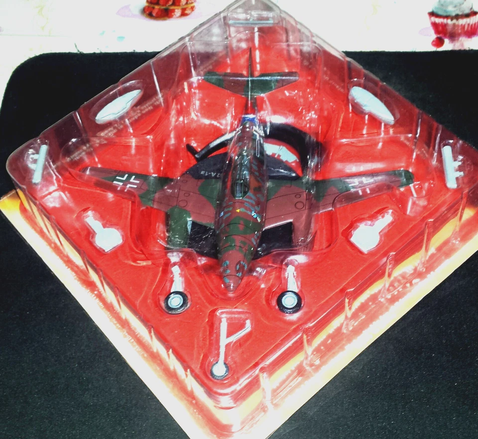 MESSERSCHMITT ME 262 A-1a  IXO MODELS  scala 1/72  nuovo mai aperto - Immagine 2 di 2