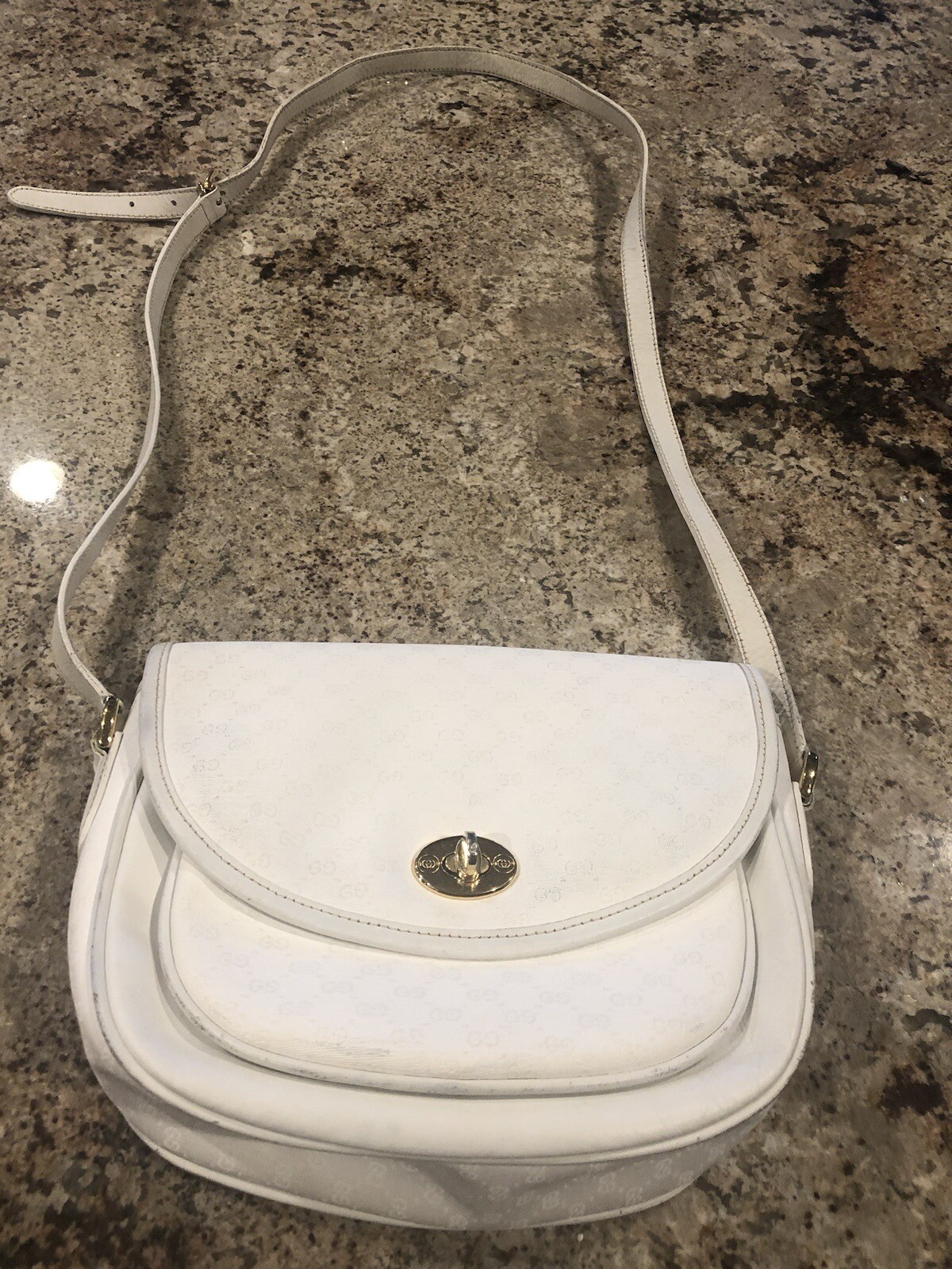 Gucci Authentic Vintage Crossbody Bag GG Flap Monogra… Gem