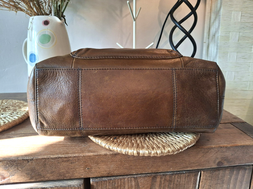 M&S Collection TAN Brown REAL LEATHER Shoulder Bag Medium - Picture 12 of 17