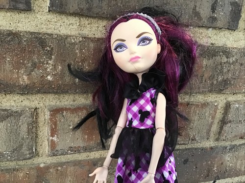 Ever After High Enchanted Picnic Raven Queen Doll - Picture 2 of 5