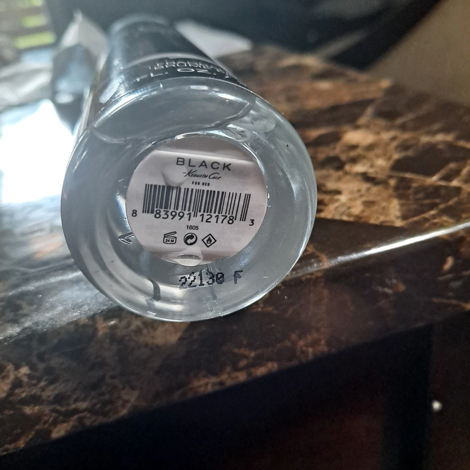 Bruma corporal Kenneth Cole de Kenneth Cole para mujer - 8 oz Foto 2 de 4