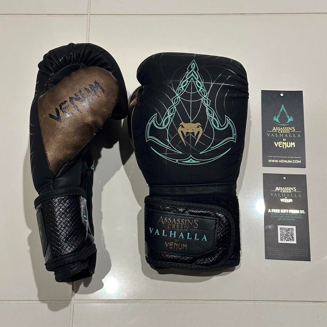新作登場，人気セール VENUM アサシンクリード VALHALLA コラボ