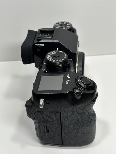 FUJIFILM X-H1 24.3MP Mirrorless Digital Camera Body - Shutter Count 15 - Picture 6 of 8
