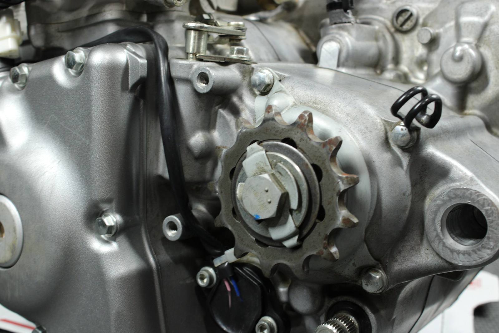 2018 SUZUKI RMZ250 COMPLETE OEM ENGINE MOTOR CRANKCASES TOP BOTTOM END NICE!