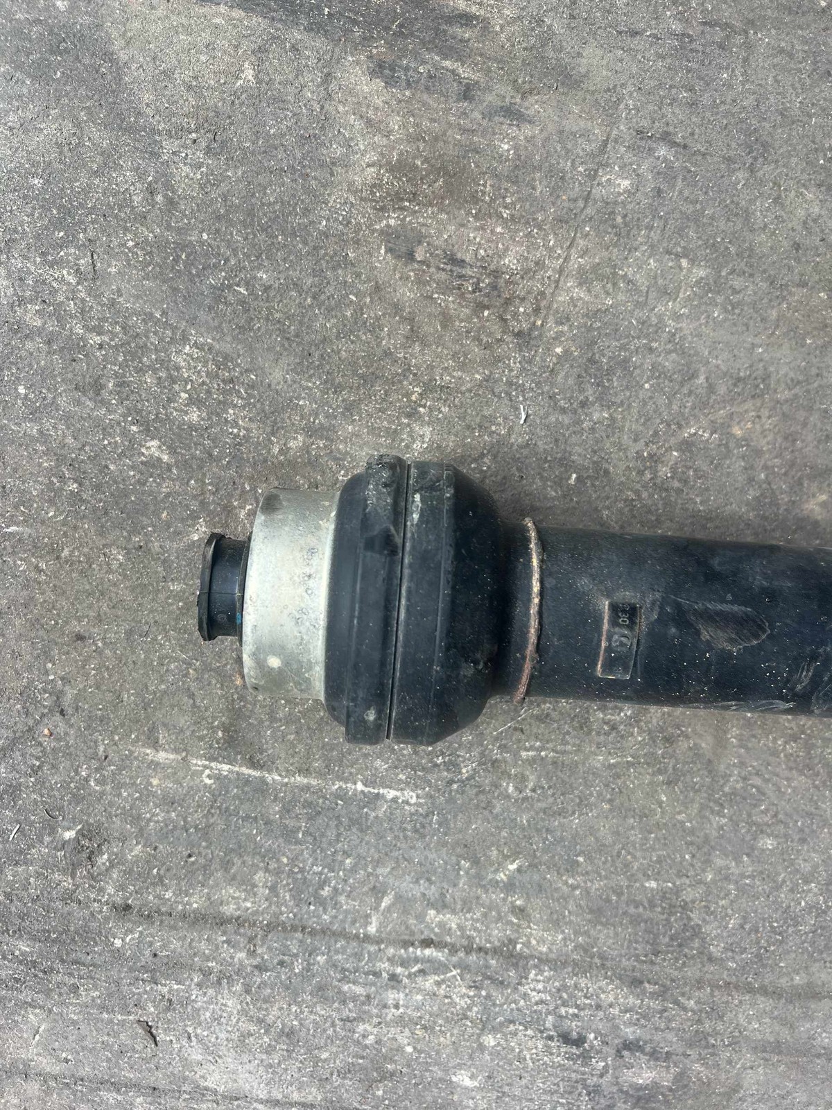 Bentley Bentayga 2015-2020 Rear Driveshaft P/N 4M0521101AC