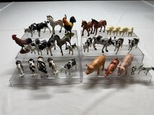 LOT OF PLASTIC FARM ANIMALS TOY FIGURES