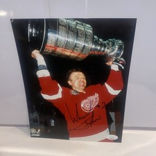 Viachelslav Fetisov Signed 8 x 10 Photo Holding the Cup Detroit Red Wings JSA