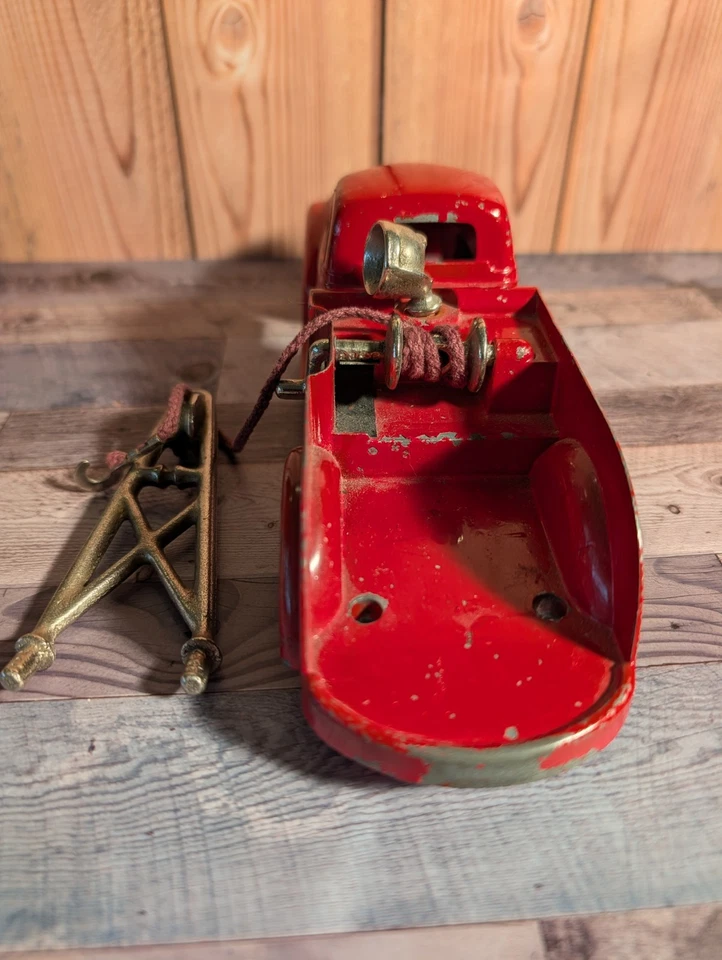 Vintage 1950's Die Cast Hubley Kiddie Toy 474 Wrecker Tow Truck 9 1/2” W/ Box - Image 3 of 4