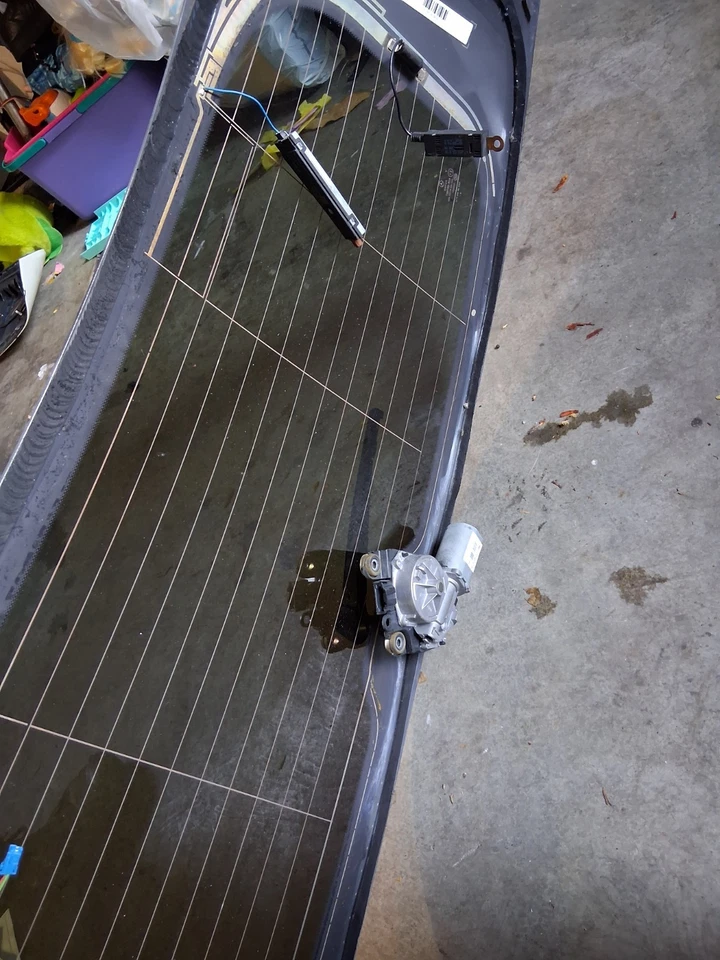 适用于 2015 - 2019 梅赛德斯奔驰 GLA45AMG 2015 - 2020 GLA250 后窗后玻璃 — 第 4/4 张图片