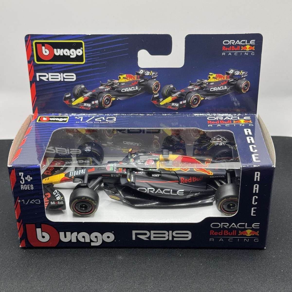 Max Verstappen #1 2025 Bburago 1:43 Red Bull Signature
