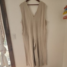 Free people Beach Creme Knitted Romper Size Medium