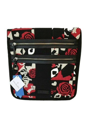 Disney Vera Bradley Alice in Wonderland Painting the Roses 