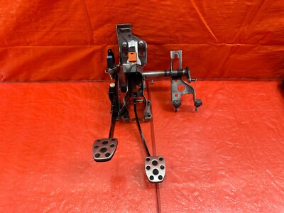 SUBARU  STI  ペダルセット Subaru OEM Clutch & Brake Aluminum Pedal Kit STI WRX Legacy GT