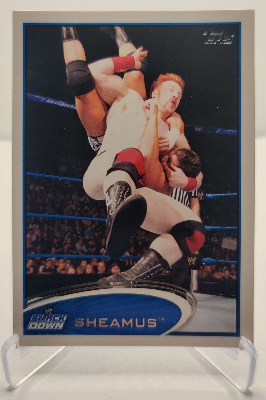 2012 Topps WWE #4 Sheamus wrestling card