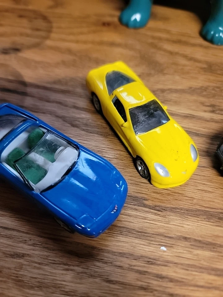 Lote de 4 corvetas vintage Johnny Lightning de metal fundido - Imagem 3 de 4