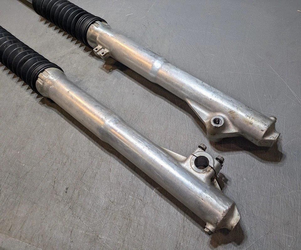 Juego de horquillas delanteras suspensión izquierda derecha honda xl500r Foto 2 de 4