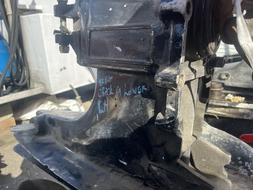 LOTE Mercruiser Trs Outdrive Foto 4 de 4