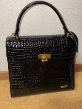 Women's Wear Valentino Level Crocodile Embossed Handbag Cadena Padlock Hardware