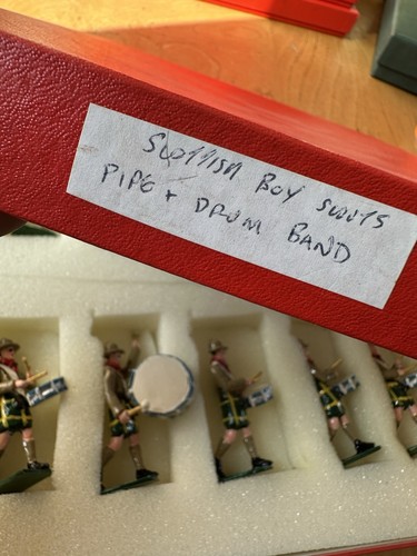 Lead Toy Soldiers Scottish Boy Scouts Pipe And Drum Band Hand PAINT Boxed - Picture 2 of 12