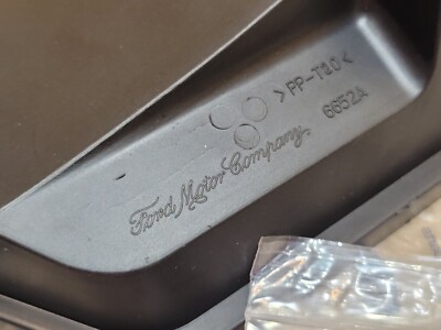 Ford Focus Mk2 C-max Engine ECU Module Bracket Cover Lid 1354791  