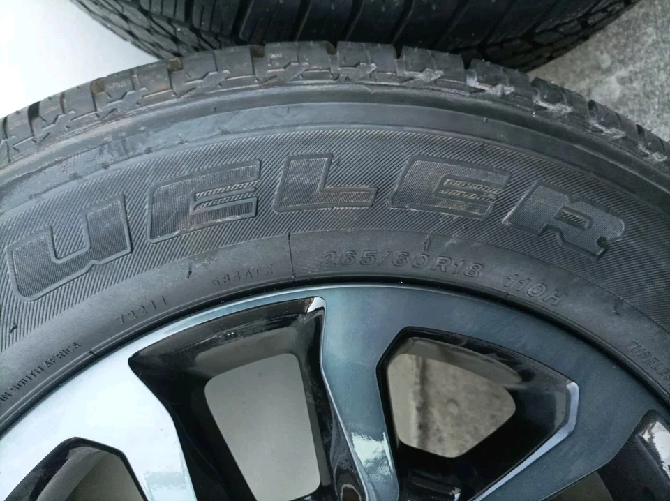 Neue Toyota Hilux Sommerräder Bridgestone 265/60R18 110H nur 10Km DOT23 - Bild 2 von 4