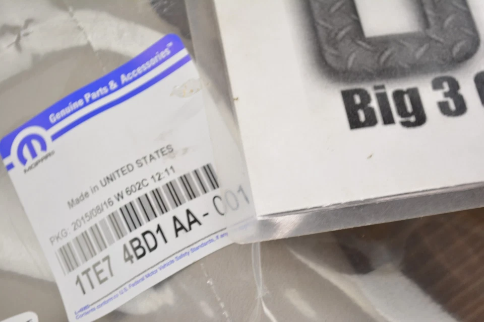 Dodge Ram 1500 2500 3500 diestro lado del pasajero gris un pilar moldura nuevo OEM 1TE74BD1AA Foto 4 de 4